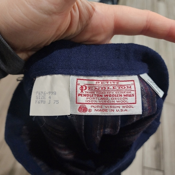 PENDLETON Vintage Pleated Midi Skirt Navy Striped Size 4 - Picture 3 of 5